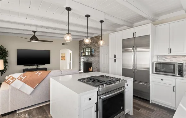 $3,295,000 | 284 Chiquita Street, Laguna Beach, CA 92651