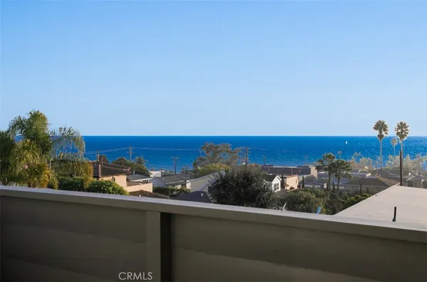$3,295,000 | 284 Chiquita Street, Laguna Beach, CA 92651