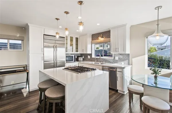 $3,295,000 | 284 Chiquita Street, Laguna Beach, CA 92651