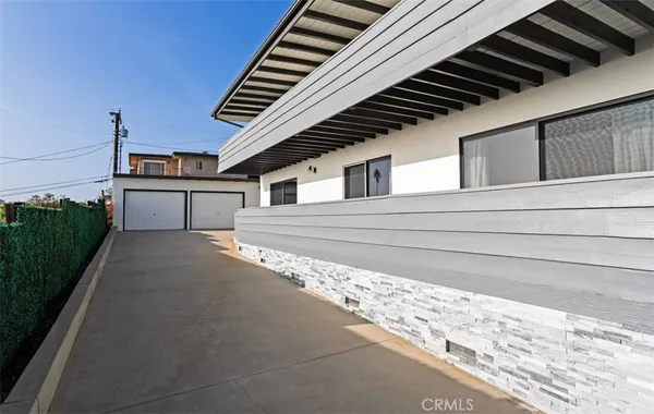 $3,295,000 | 284 Chiquita Street, Laguna Beach, CA 92651