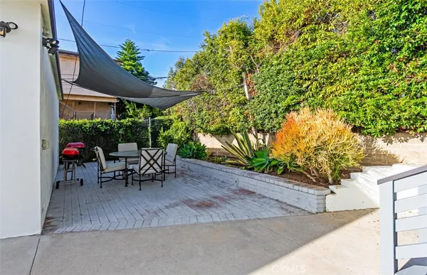 $3,295,000 | 284 Chiquita Street, Laguna Beach, CA 92651