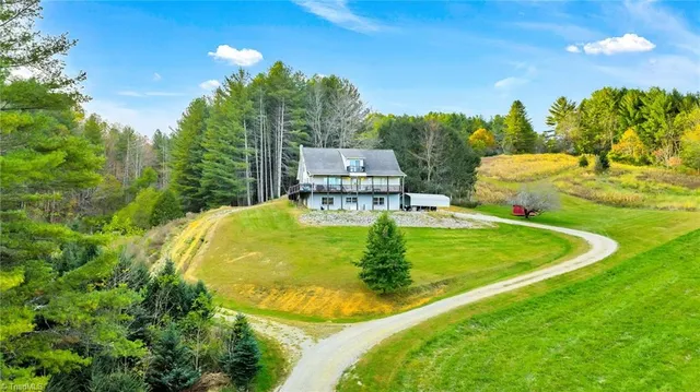 $975,000 | 886 Jefferson Highway, Mouth Of Wilson, VA 24363