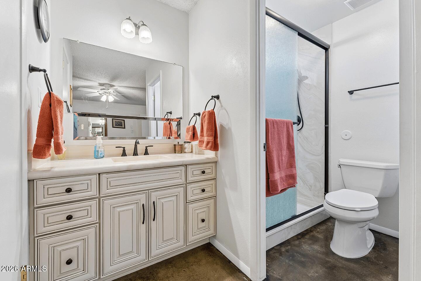 4701 West Greenway Road Glendale, AZ 85306 - Photo 12 of 31 Master Bathroom