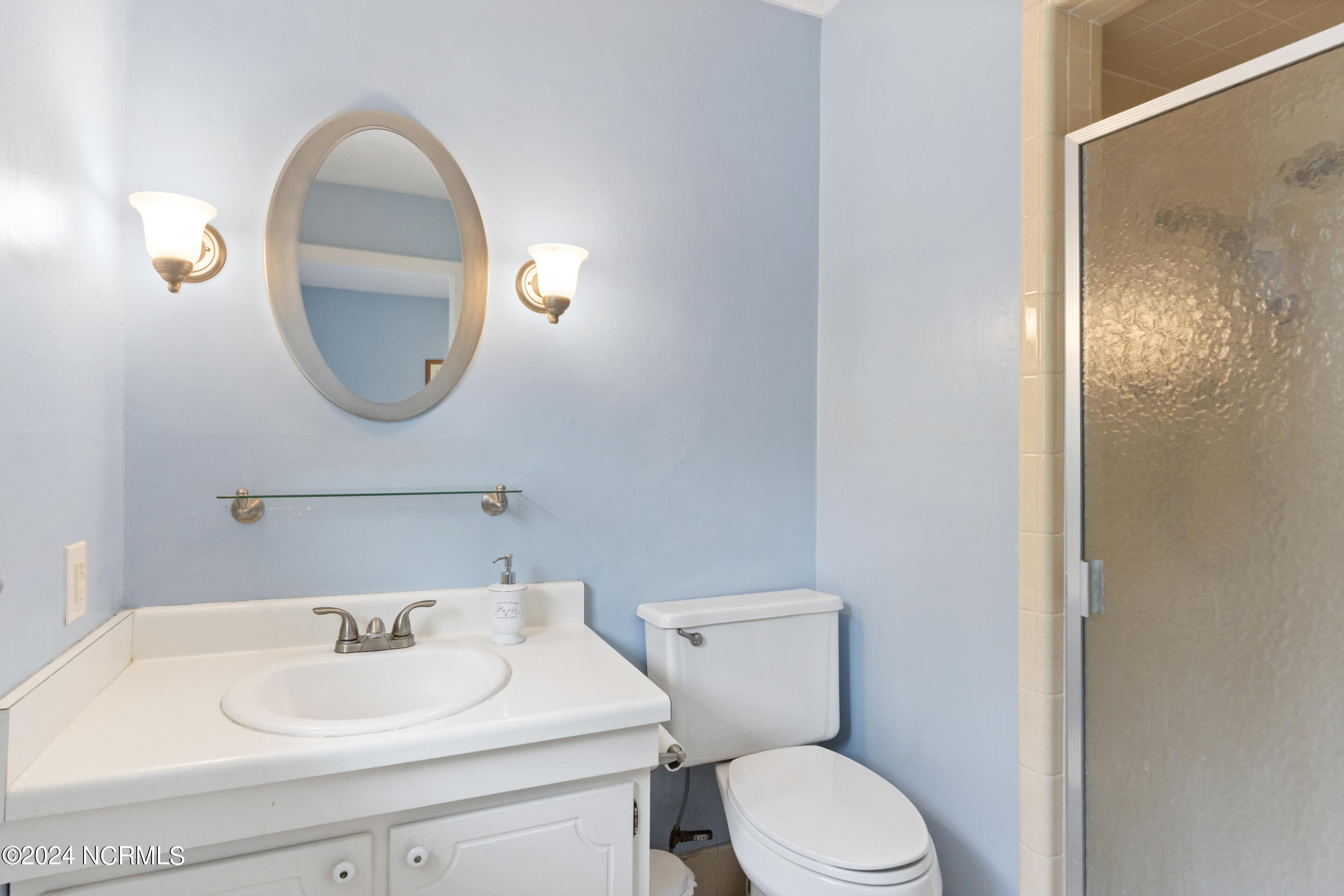 4039 Halifax Road Wilmington, NC 28403 - Photo 18 of 41 04masterbath