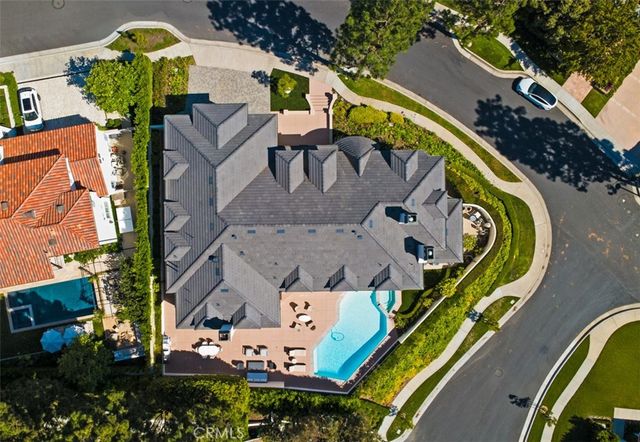 $10,980,000 | 15 Cypress Point Lane, Newport Beach, CA 92660