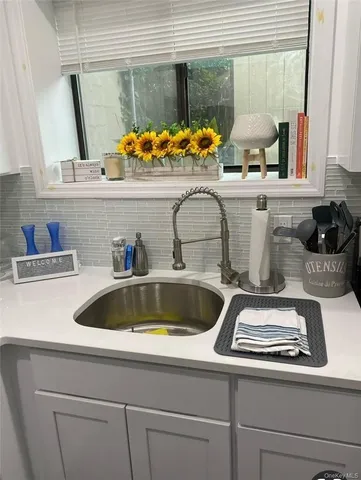 $2,495 | 150 Fifth Avenue, Unit 1, Pelham, NY 10803