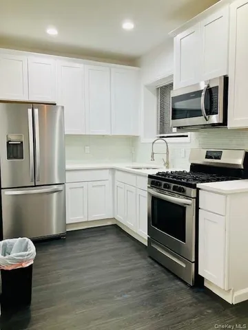 $2,495 | 150 Fifth Avenue, Unit 1, Pelham, NY 10803