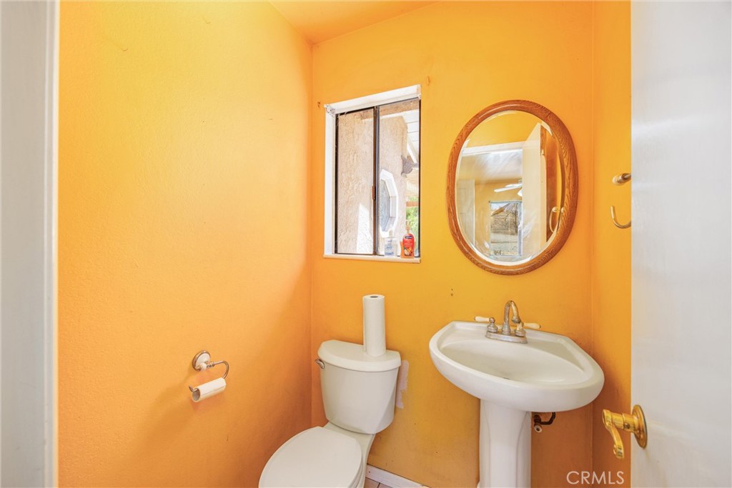 9099 Cajalco Road Corona, CA 92881 - Photo 22 of 70