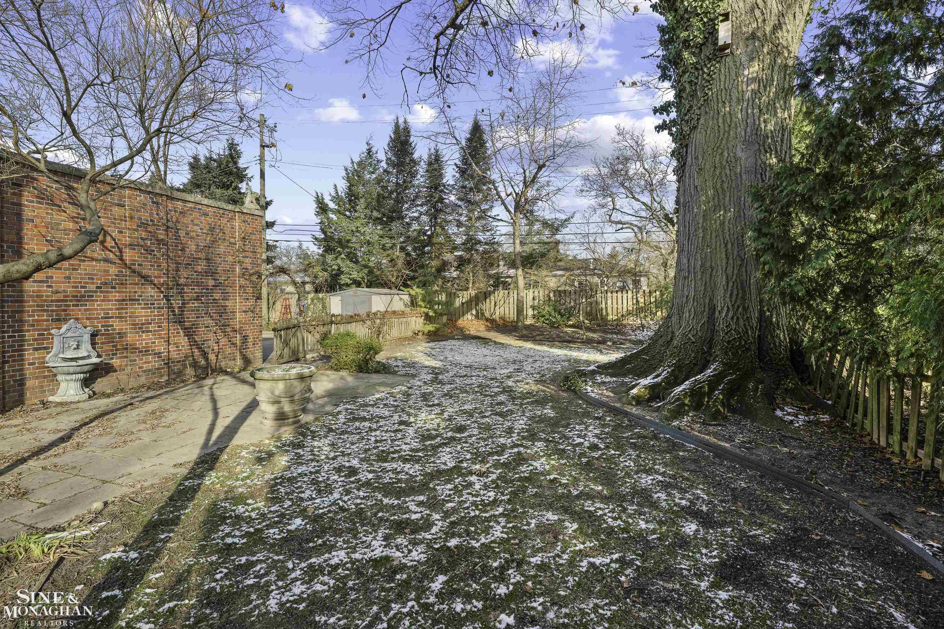 812 Whittier Road Grosse Pointe, MI 48230 - Photo 57 of 70 50163662-f9942e65-bc9a-4873-8dc6-c0cd22f7c725.JPG