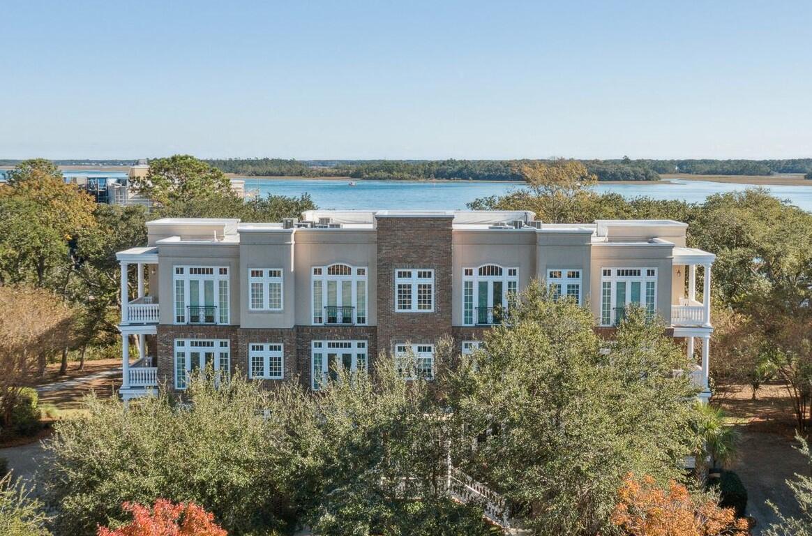 124 Fairbanks Oak Alley, Unit 3B, Charleston, SC 29492 Compass