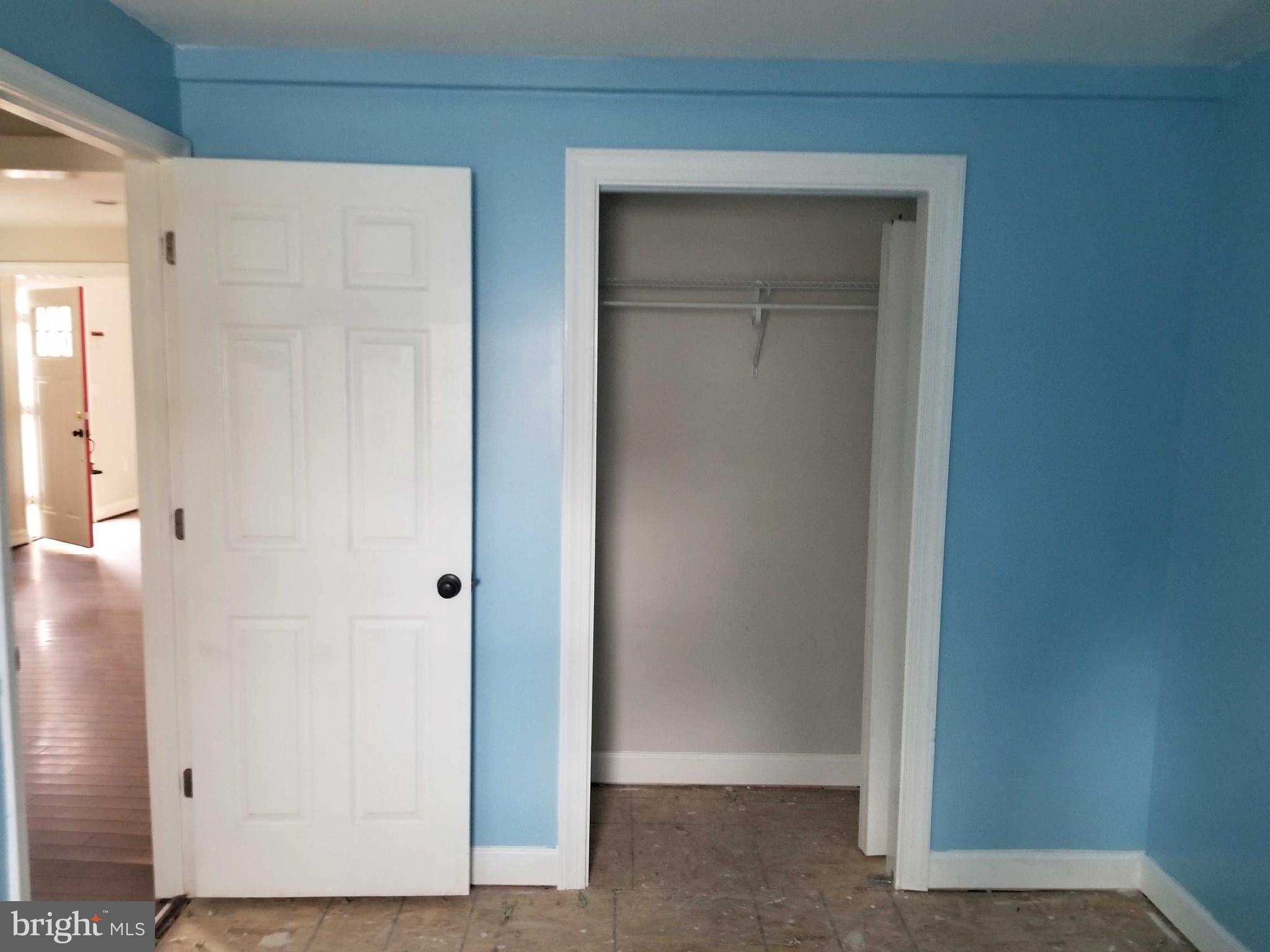 7812 E Road Pasadena, MD 21122 - Photo 11 of 19 Interior