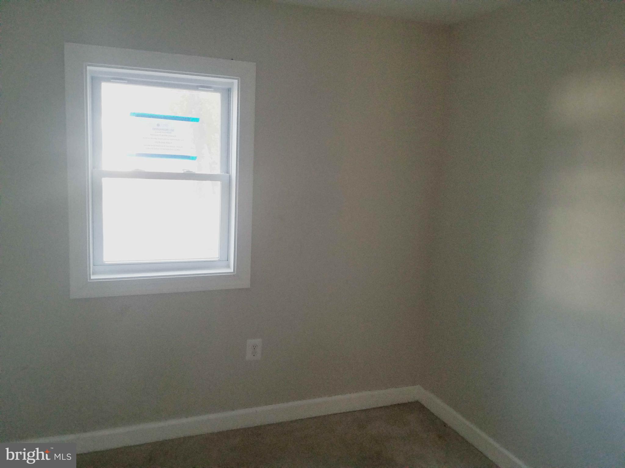 7812 E Road Pasadena, MD 21122 - Photo 12 of 19 Interior