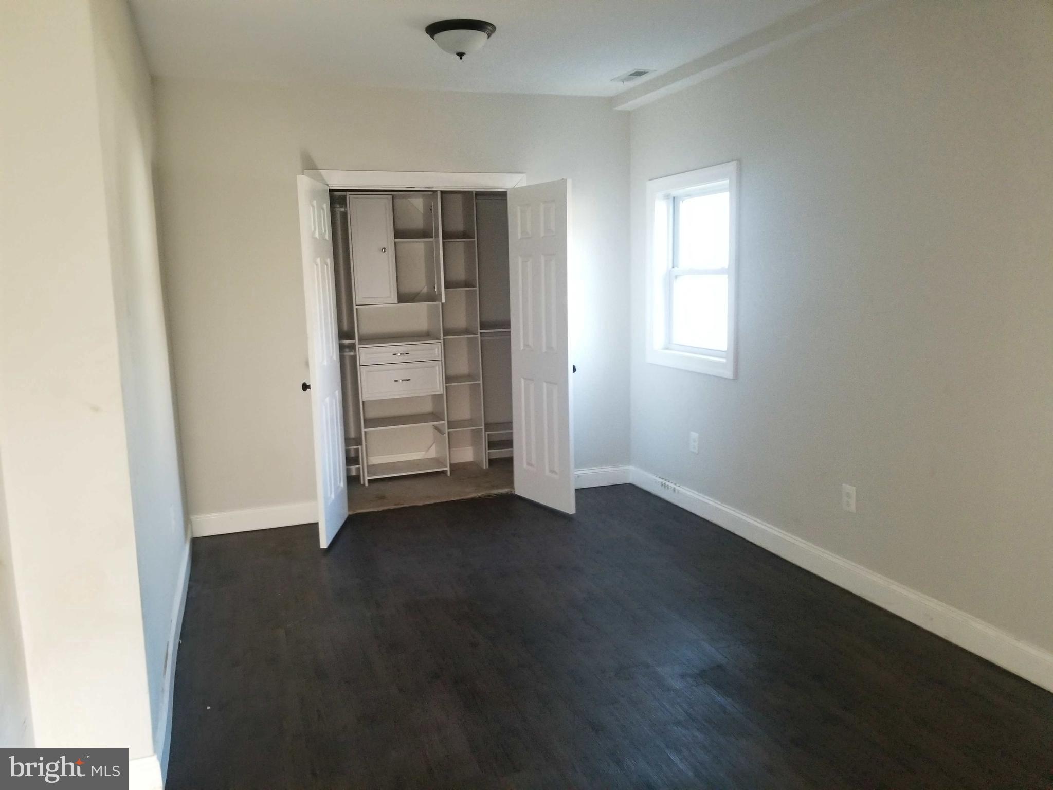 7812 E Road Pasadena, MD 21122 - Photo 16 of 19 Interior