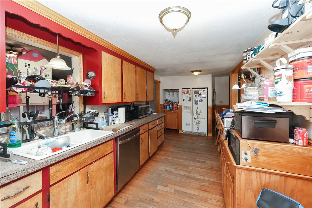 283 Steere Farm Road Burrillville, RI 02830 - Photo 4 of 25