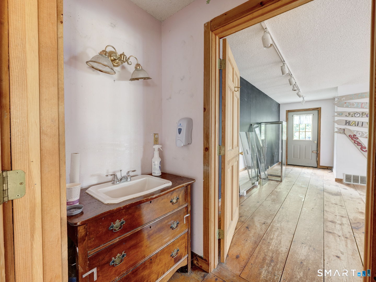 596 Main Street Somers, CT 06071 - Photo 27 of 38