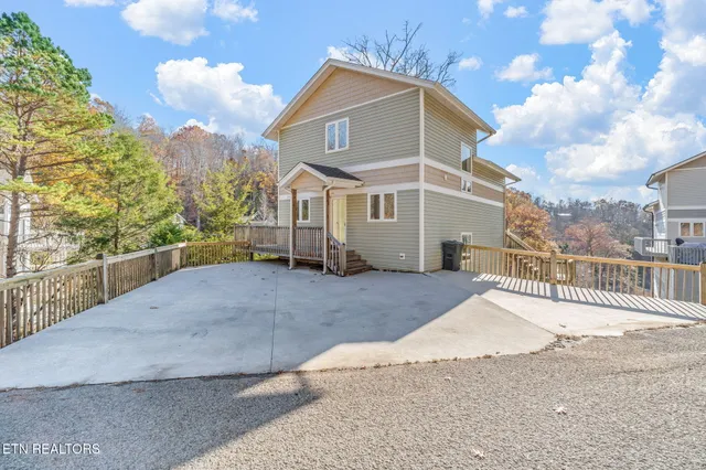 $749,900 | 551 Deerwood Lane, La Follette, TN 37766