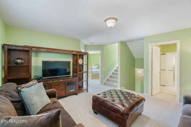 $749,900 | 551 Deerwood Lane, La Follette, TN 37766