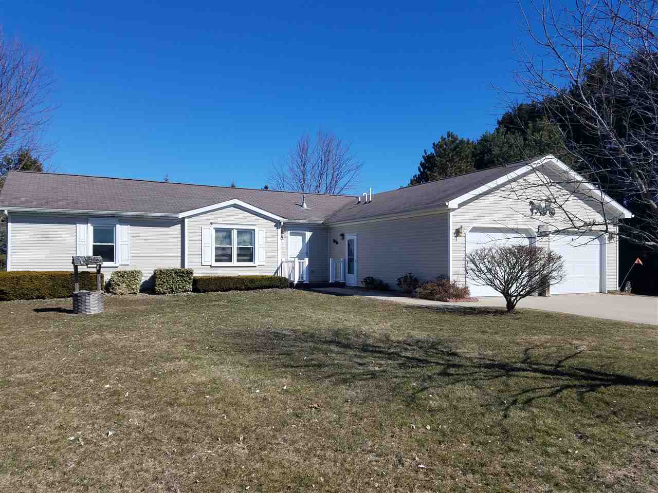13568 Geddes Road Hemlock, MI 48626 - Photo 1 of 16