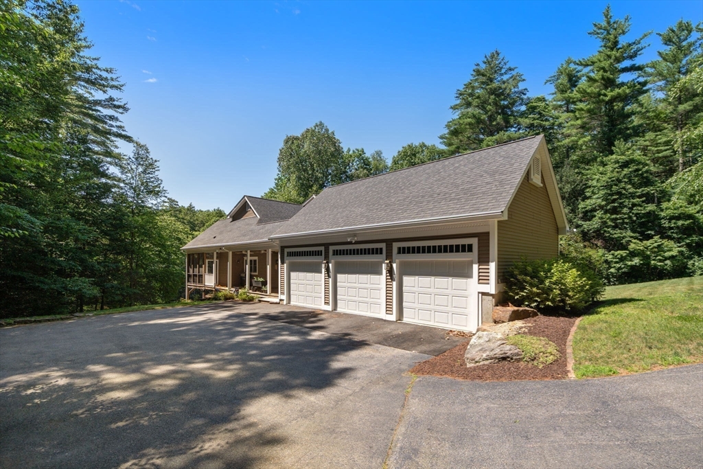 430 Mashapaug Road Holland, MA 01521 - Photo 7 of 38 Gallery Image 7