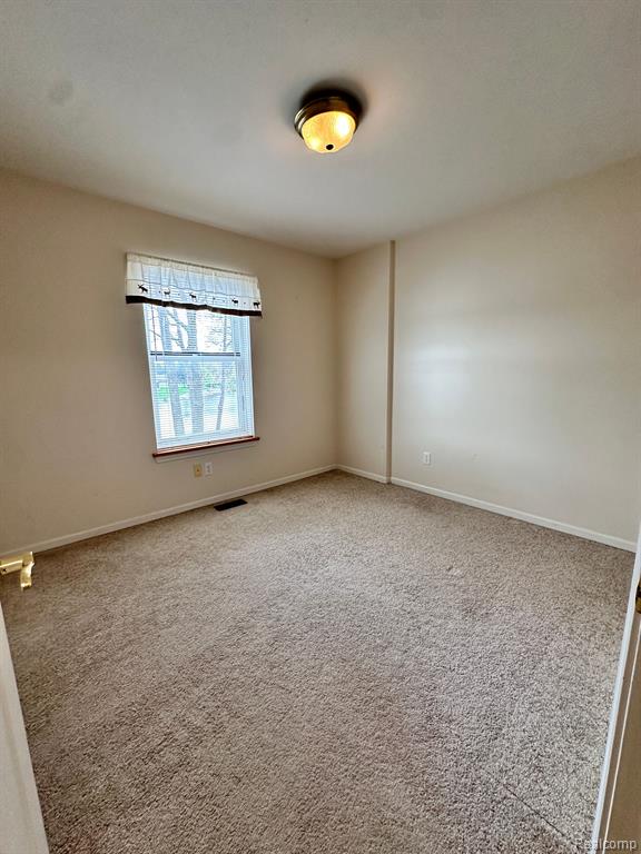 1676 Peppermill Road Lapeer, MI 48446 - Photo 18 of 21