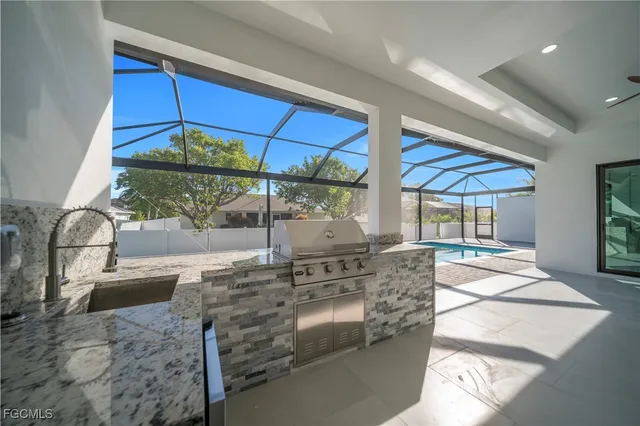 $825,000 | 129 Southwest 33rd Place, Cape Coral, FL 33991