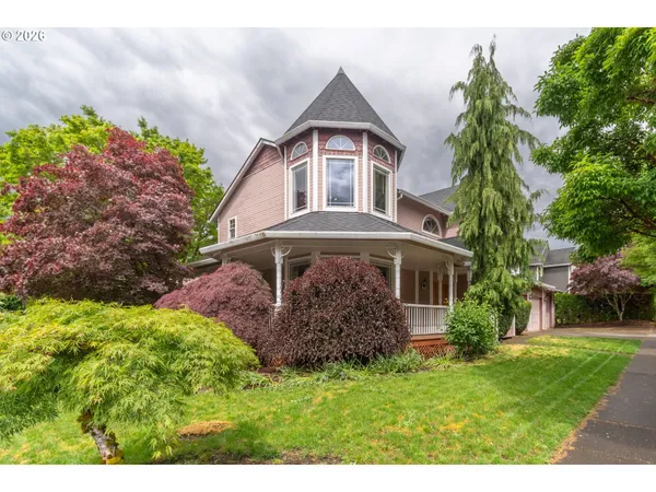 $665,000 | 39475 Hood Street, Sandy, OR 97055