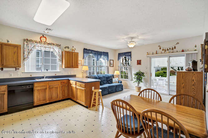 154 Sandpiper Road Barnegat, NJ 08005 - Photo 11 of 25 154 Sandpiper Rd Barnegat NJ-small-018-2