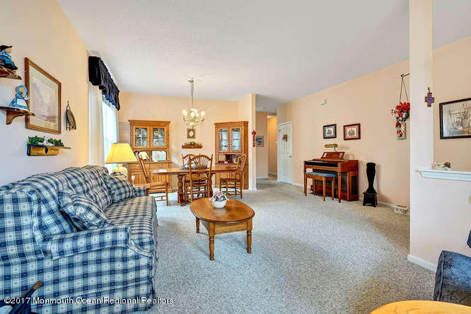 154 Sandpiper Road Barnegat, NJ 08005 - Photo 3 of 25 154 Sandpiper Rd Barnegat NJ-small-010-1