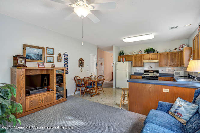 154 Sandpiper Road Barnegat, NJ 08005 - Photo 8 of 25 154 Sandpiper Rd Barnegat NJ-small-015-1