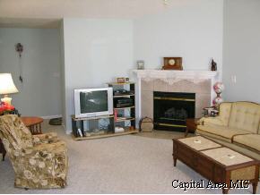 3217 Sequoia Drive Springfield, IL 62712 - Photo 3 of 6 Gallery Image 3