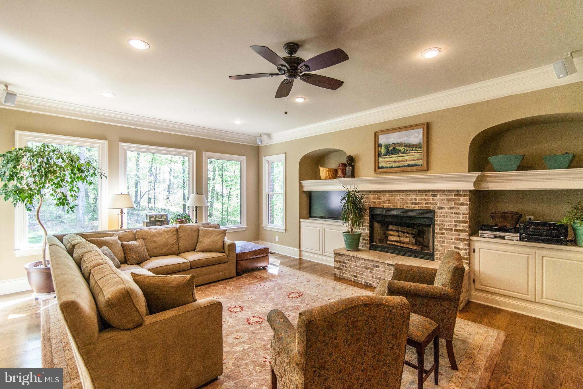13448 Loyalty Road Leesburg, VA 20176 - Photo 13 of 30 Family Room