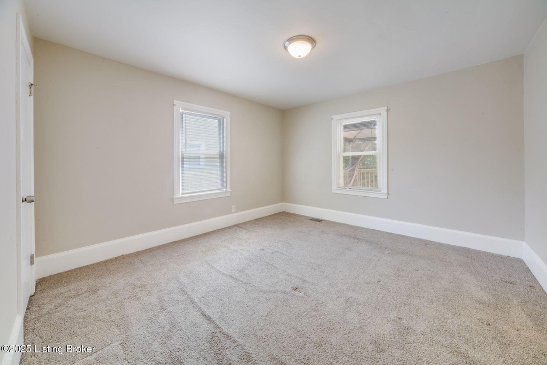 8208 Kerry Road Louisville, KY 40258 - Photo 15 of 18 photo_online_018