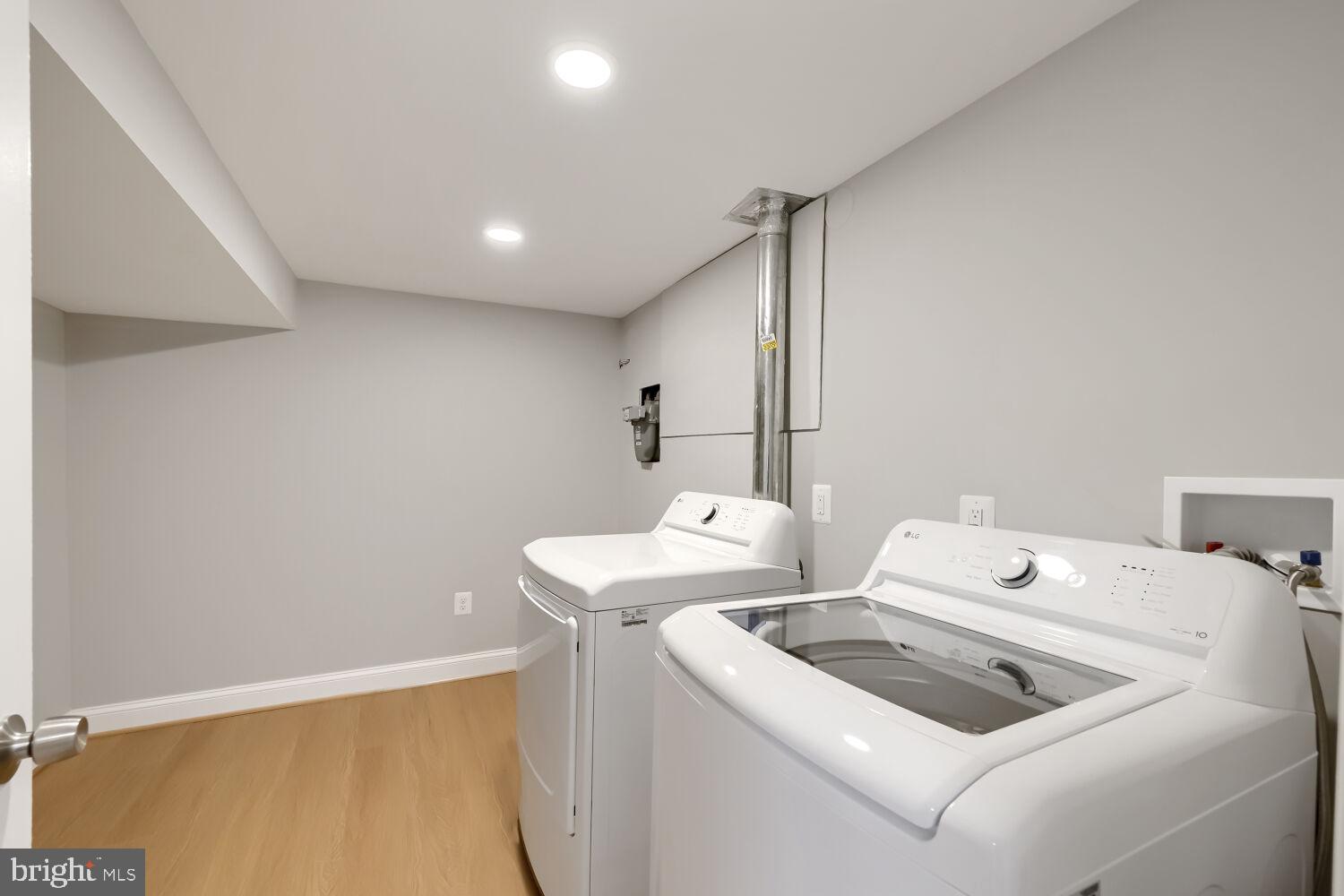 113 Danbury Road Reisterstown, MD 21136 - Photo 25 of 28 Laundry