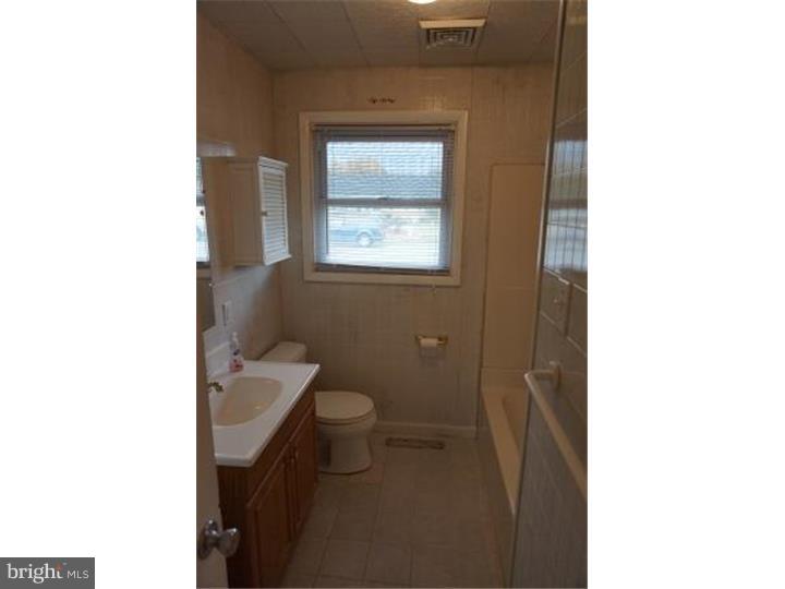 460 Flanders Road Bellmawr, NJ 08031 - Photo 15 of 22 Bathroom