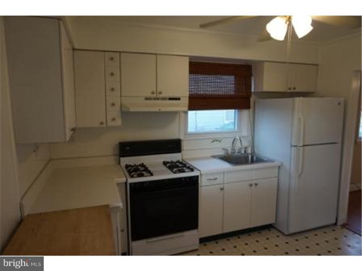 460 Flanders Road Bellmawr, NJ 08031 - Photo 9 of 22 Kitchen