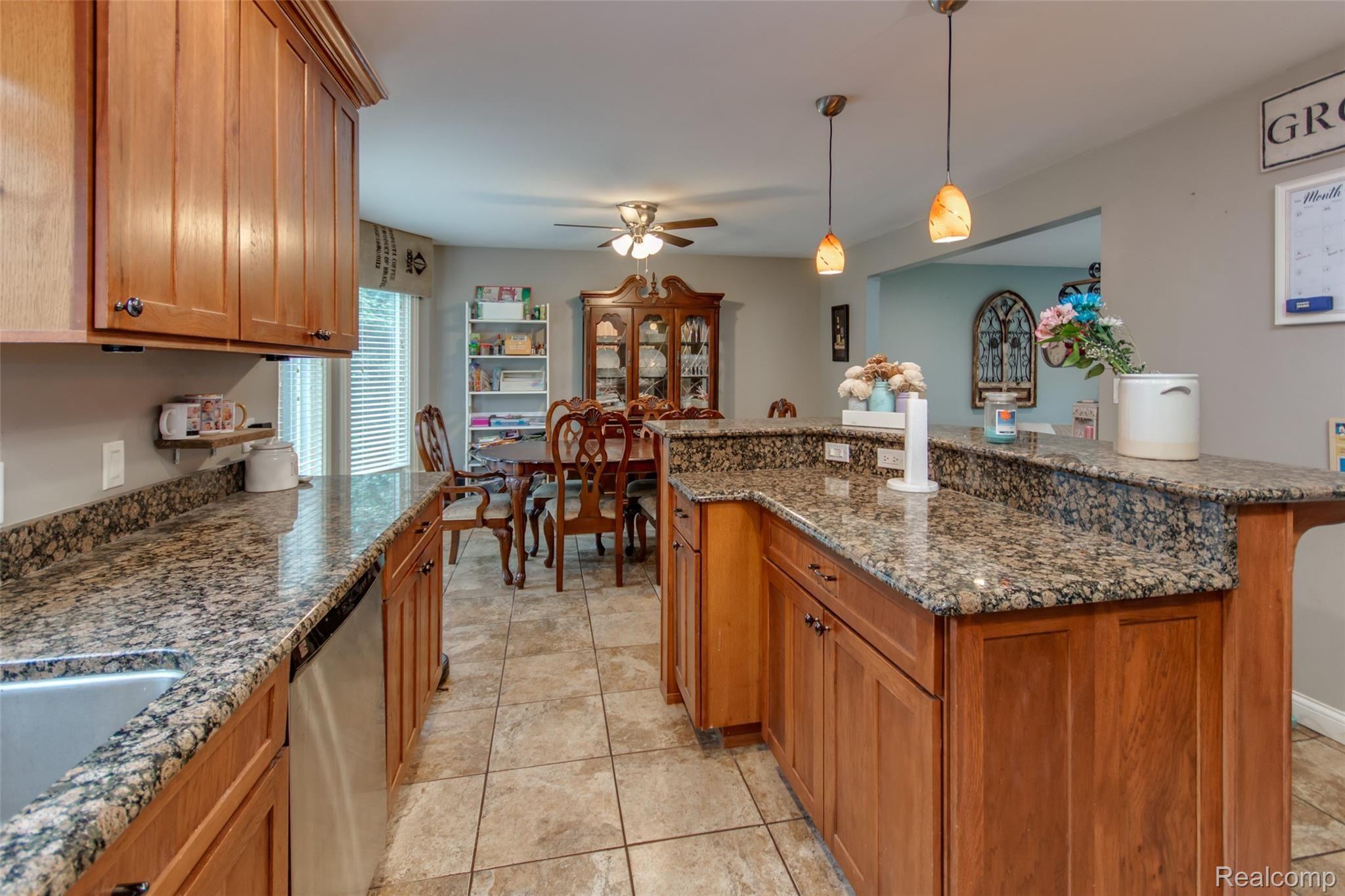 2869 Bullard Road Hartland, MI 48353 - Photo 8 of 26 DSC_7178enf.jpg
