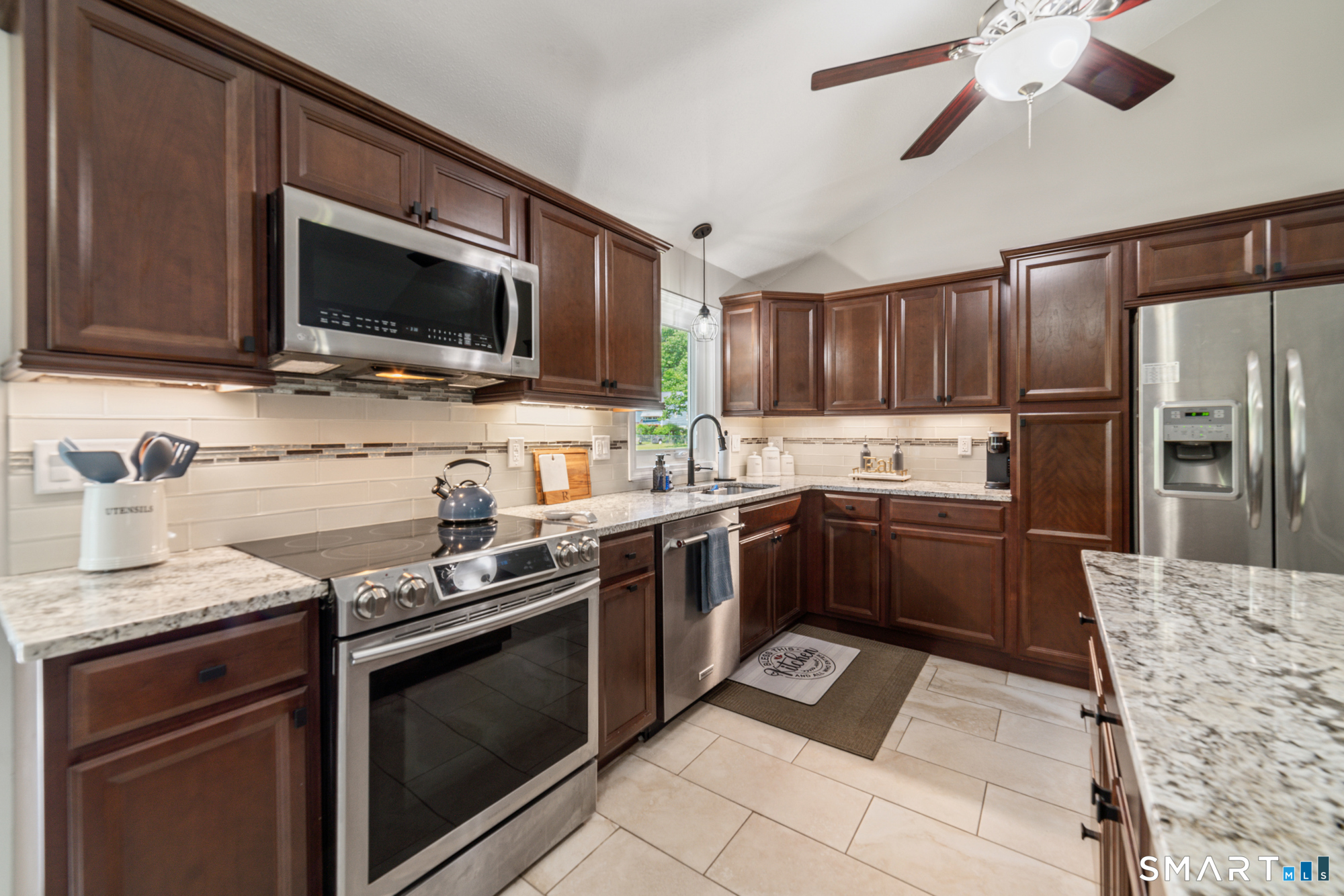24 Maple Avenue Wolcott, CT 06716 - Photo 6 of 40