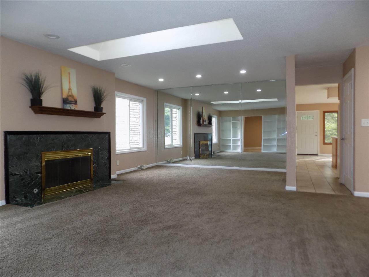 4315 Spring Creek Road Rockford, IL 61107 - Photo 8 of 39