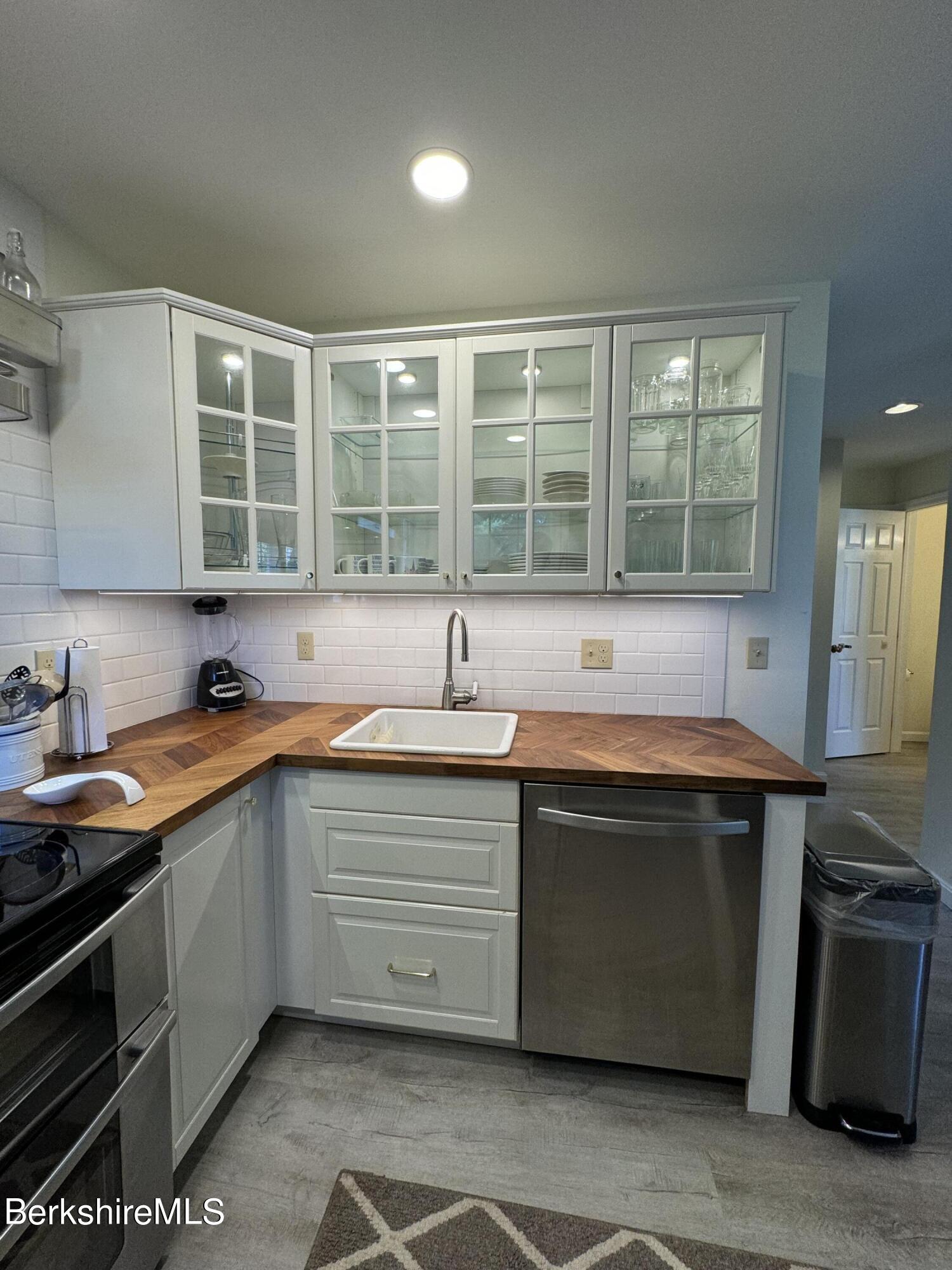 37 Corey Road, Unit 815 Hancock, MA 01237 - Photo 24 of 32 Kitchen