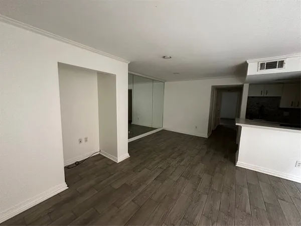 $2,000 | 1909 Brun Street, Unit 9, Houston, TX 77019