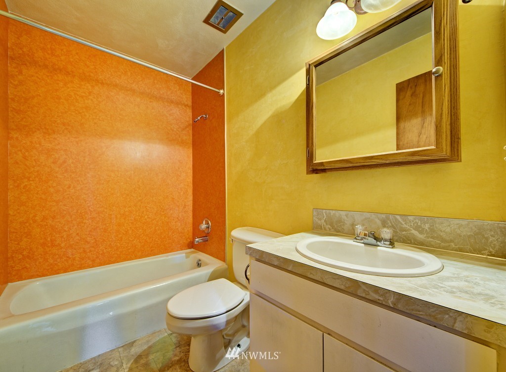 7480 East Grapeview Loop Road Allyn, WA 98524 - Photo 17 of 24 Gallery Image 17