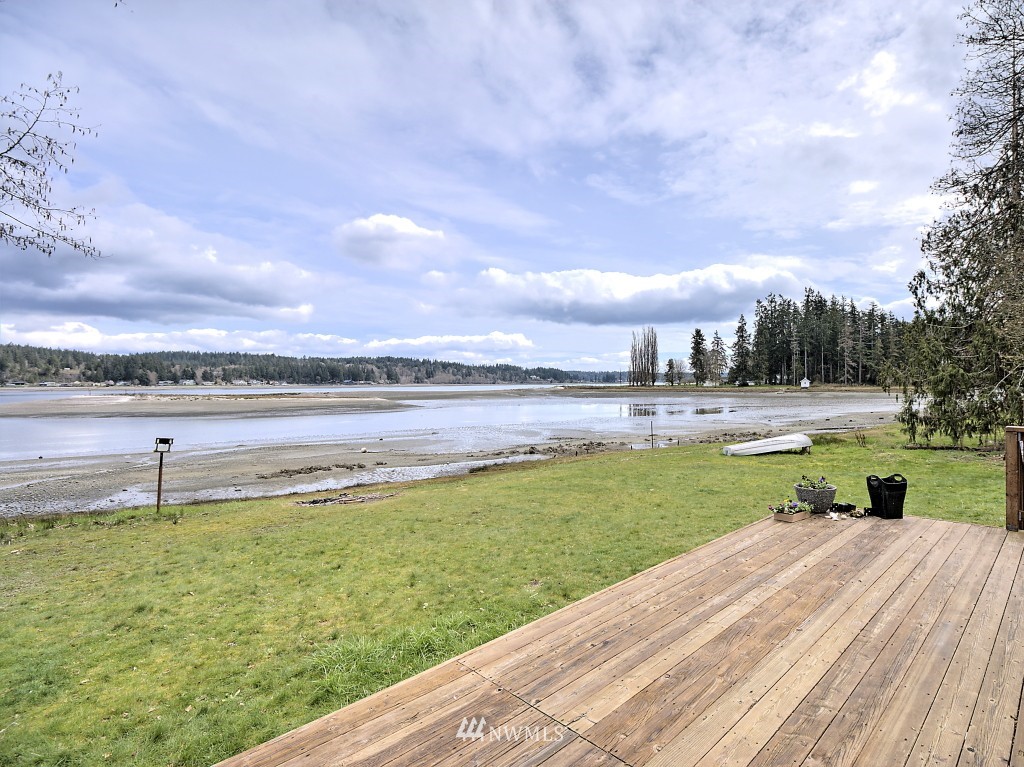 7480 East Grapeview Loop Road Allyn, WA 98524 - Photo 20 of 24 Gallery Image 20