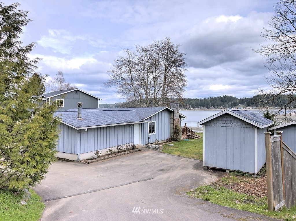 7480 East Grapeview Loop Road Allyn, WA 98524 - Photo 5 of 24 Gallery Image 5