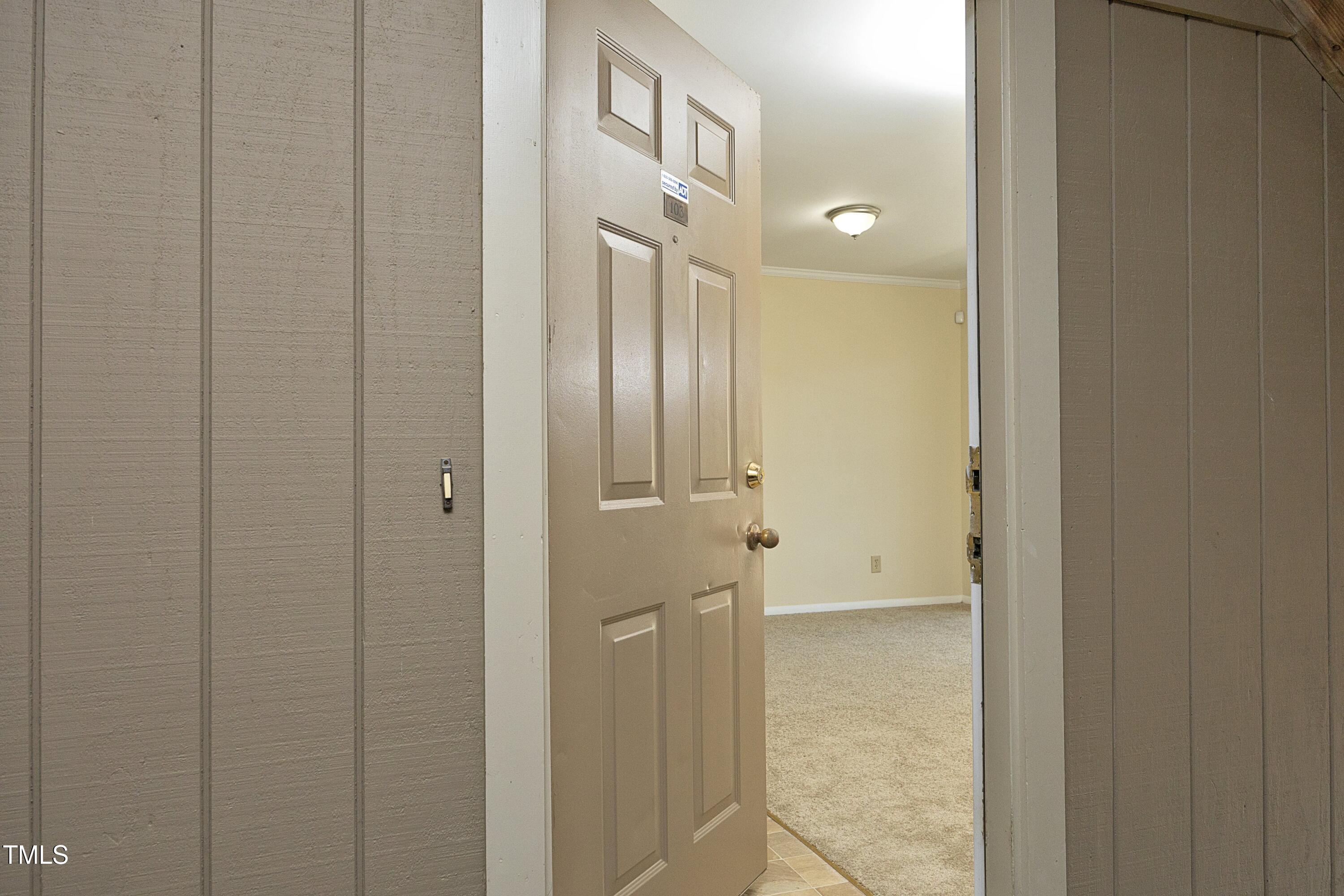 02CondoDoor
