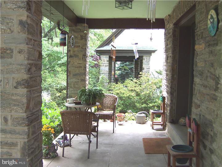 8006 Cooke Road Cheltenham, PA 19027 - Photo 3 of 16 Porch