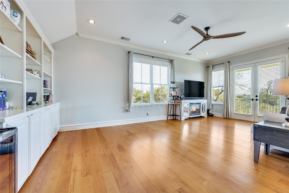6109 Hudson Bend Road Austin, TX 78734 - Photo 19 of 40 Upstairs Family Room