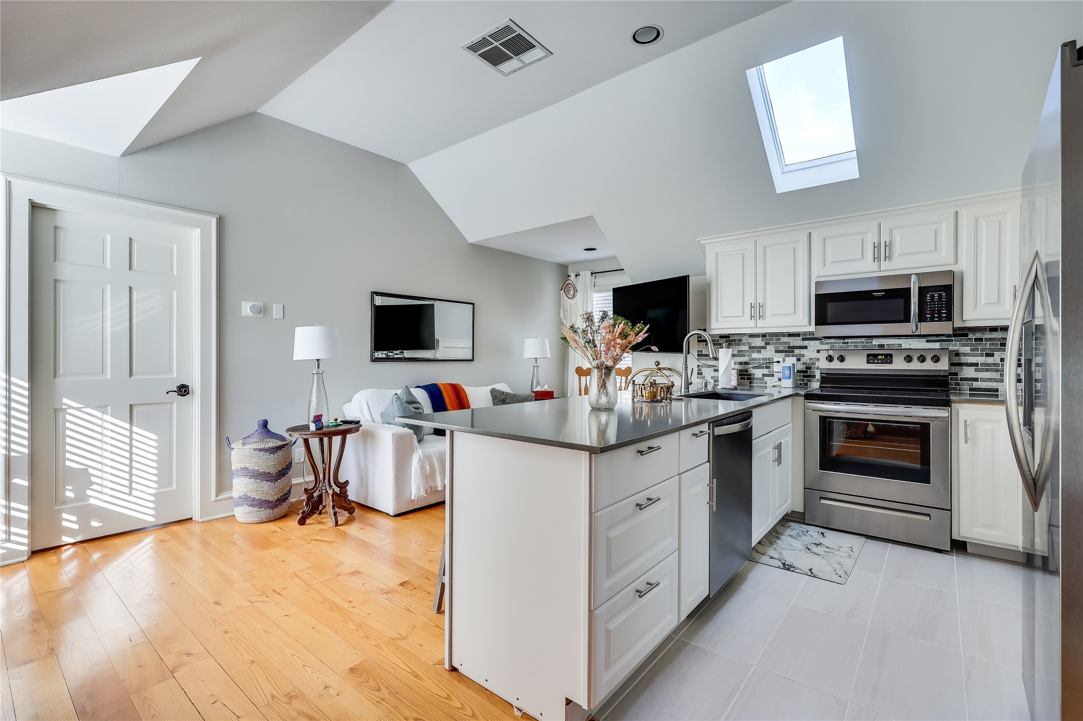 6109 Hudson Bend Road Austin, TX 78734 - Photo 28 of 39 Guest apartment above garage