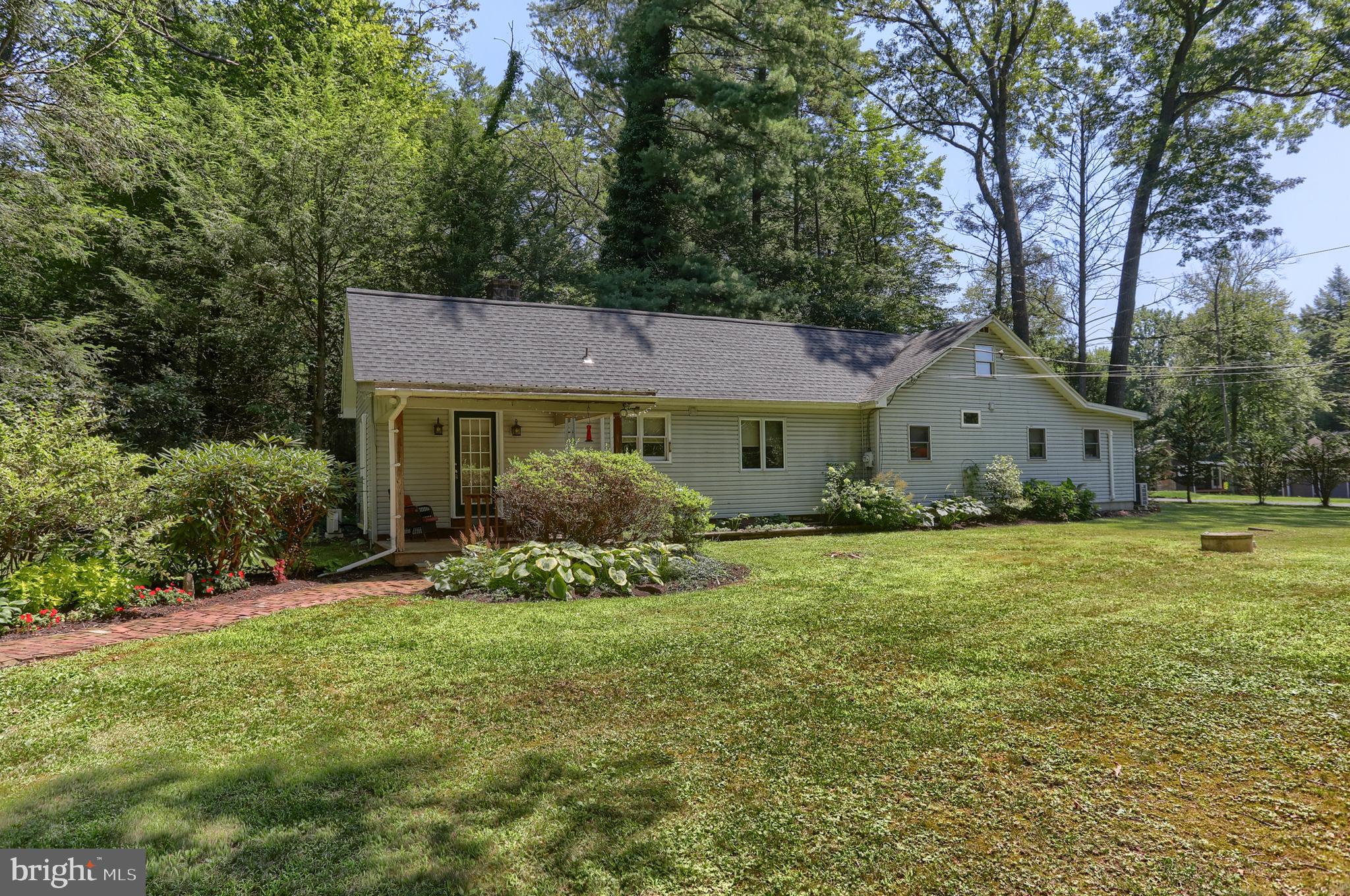 7024 Hemlock Road Harrisburg, PA 17112 - Photo 2 of 33 Gallery Image 2