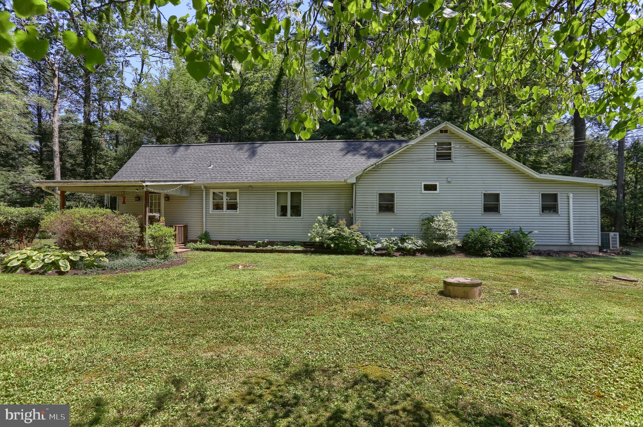 7024 Hemlock Road Harrisburg, PA 17112 - Photo 3 of 33 Gallery Image 3