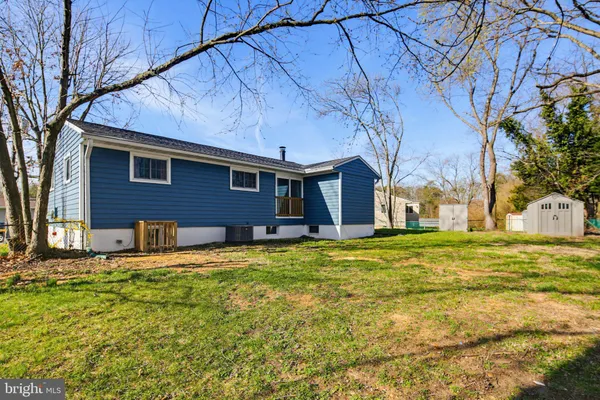 a house view with a outdoor space